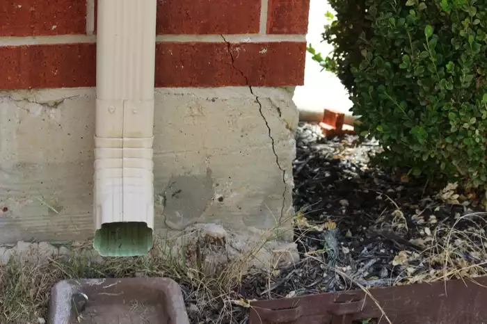 Corner crack on a house